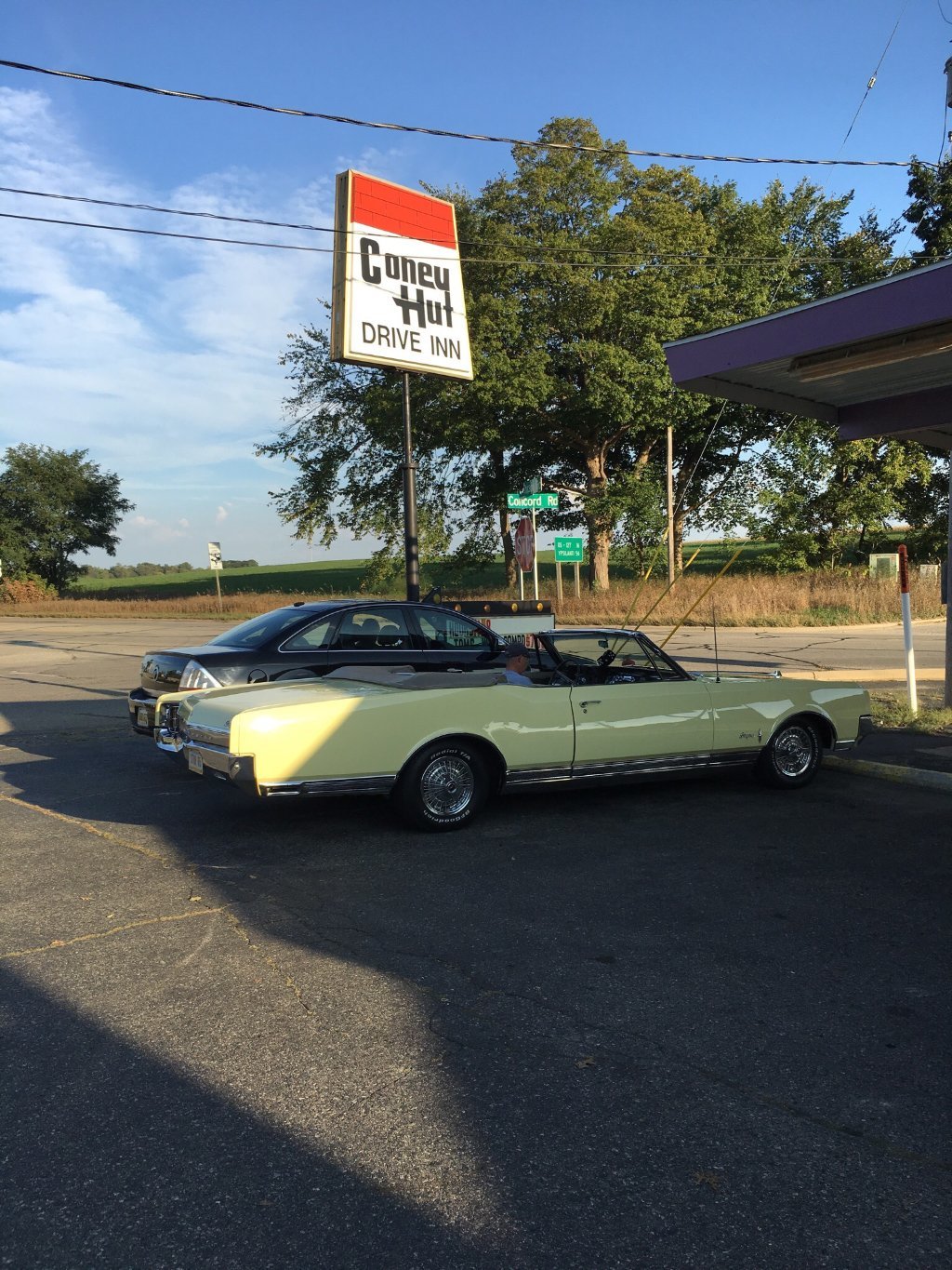 Coney Hut Drive Inn